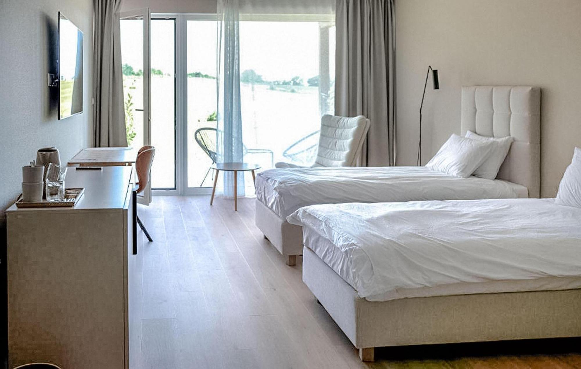 1 Bedroom Awesome Apartment In Binowo 外观 照片